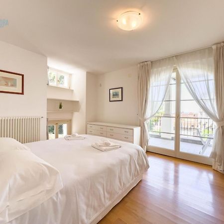 Appartamento Cattedrale 5 Tirabora Short Rent Trieste Esterno foto