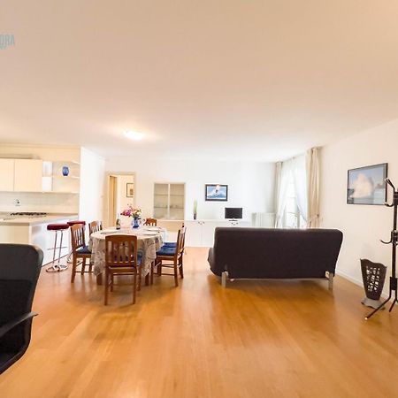Appartamento Cattedrale 5 Tirabora Short Rent Trieste Esterno foto