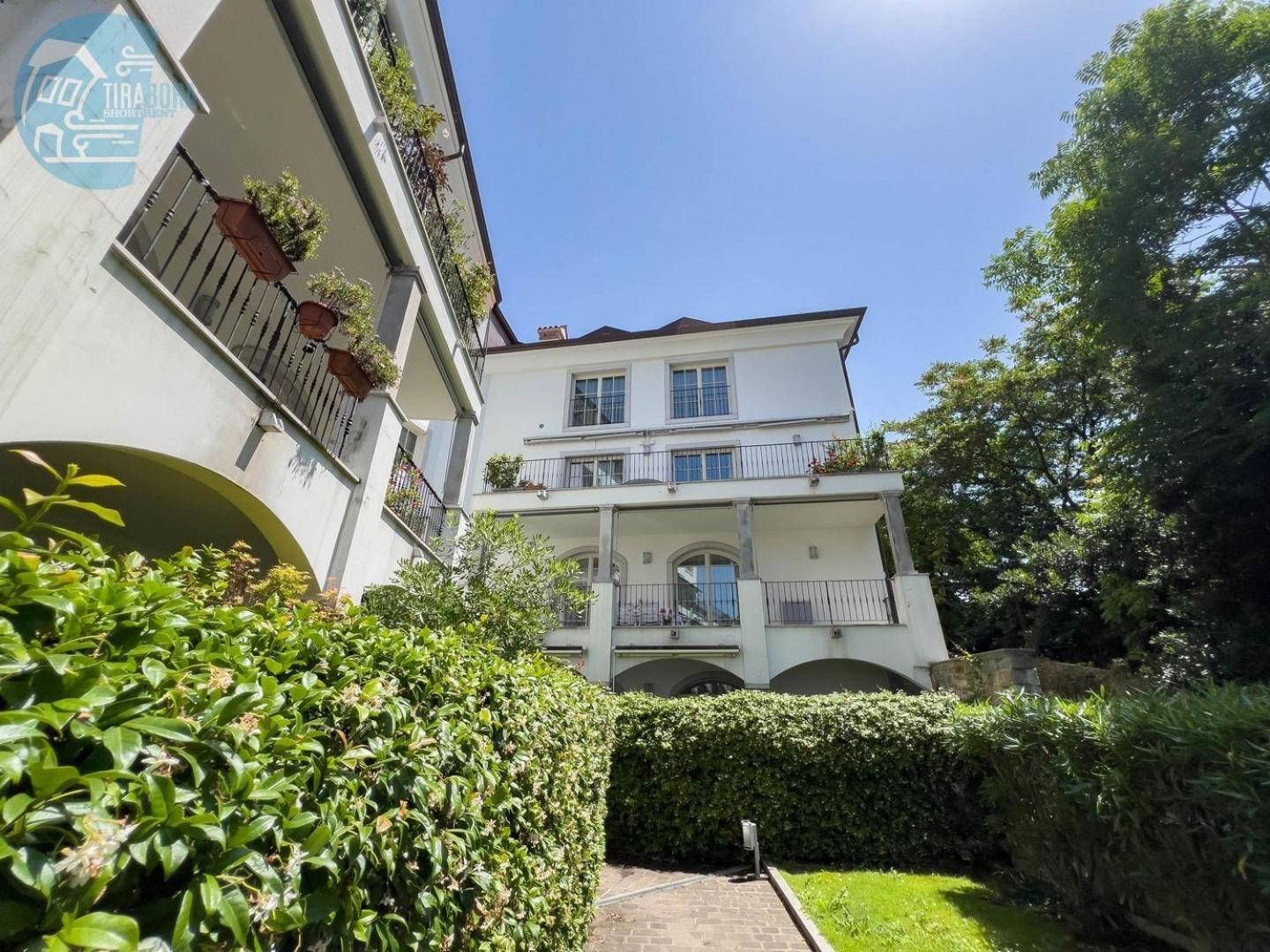 Appartamento Cattedrale 5 Tirabora Short Rent Trieste Esterno foto