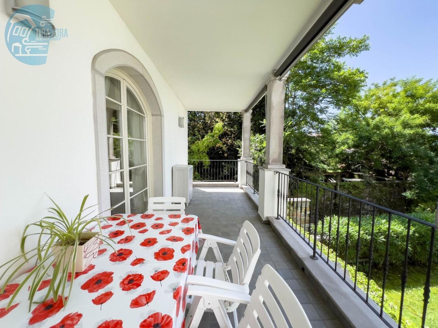 Appartamento Cattedrale 5 Tirabora Short Rent Trieste Esterno foto