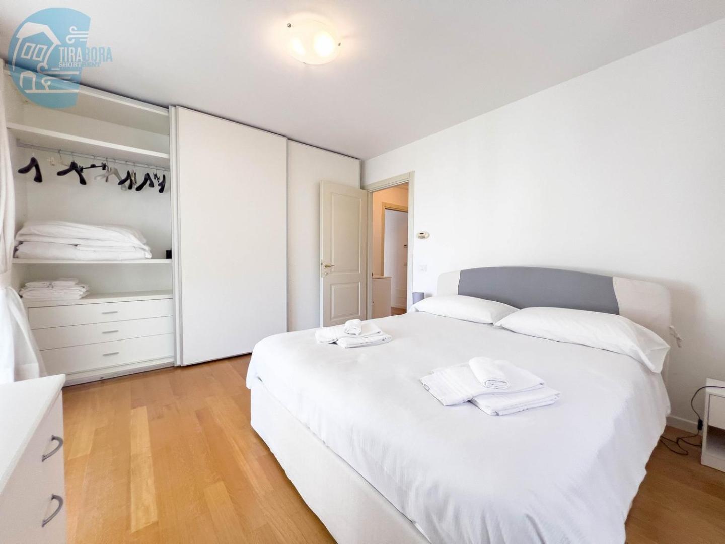 Appartamento Cattedrale 5 Tirabora Short Rent Trieste Esterno foto