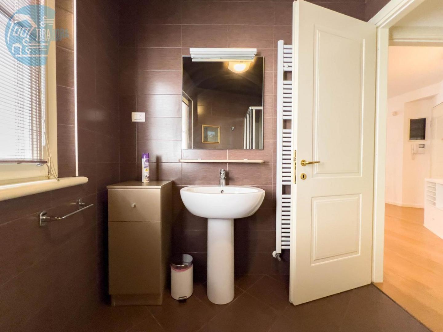 Appartamento Cattedrale 5 Tirabora Short Rent Trieste Esterno foto