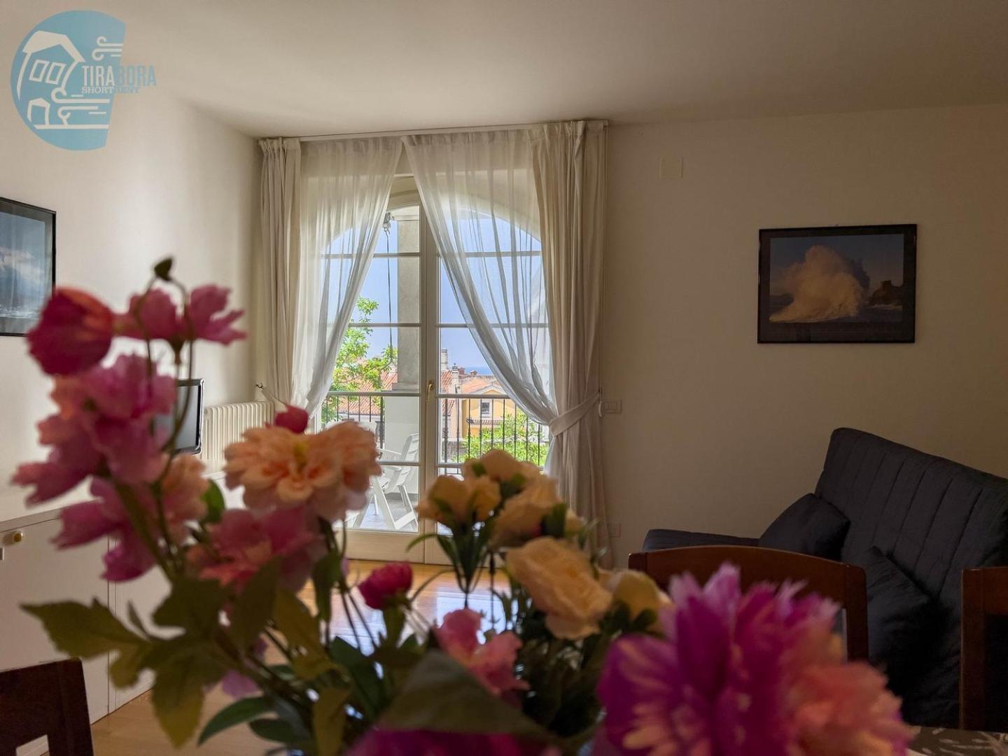 Appartamento Cattedrale 5 Tirabora Short Rent Trieste Esterno foto