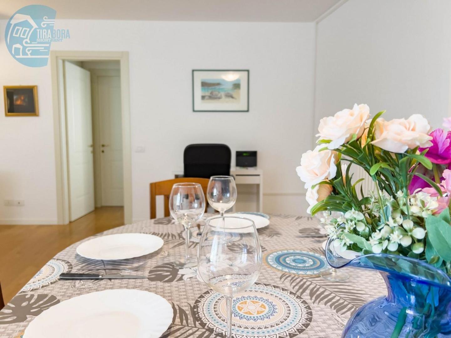 Appartamento Cattedrale 5 Tirabora Short Rent Trieste Esterno foto