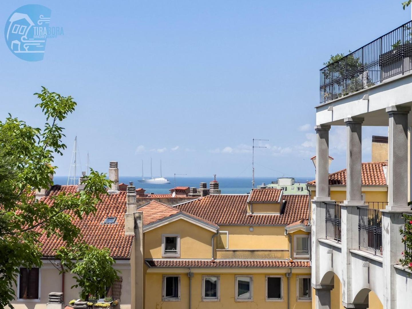 Appartamento Cattedrale 5 Tirabora Short Rent Trieste Esterno foto