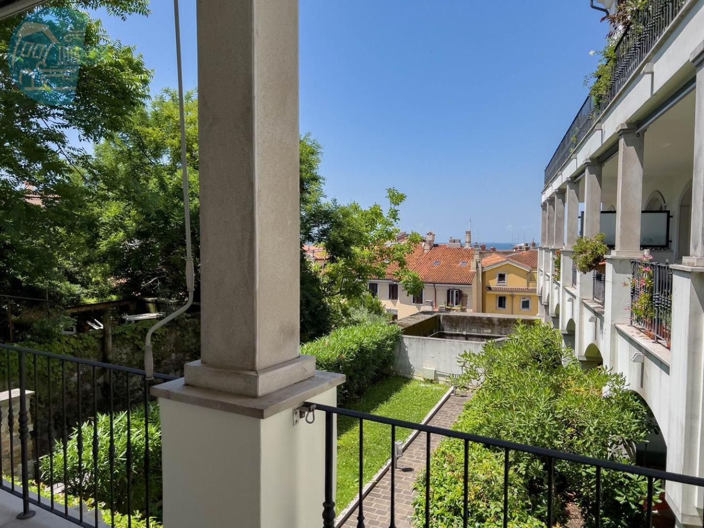 Appartamento Cattedrale 5 Tirabora Short Rent Trieste Esterno foto